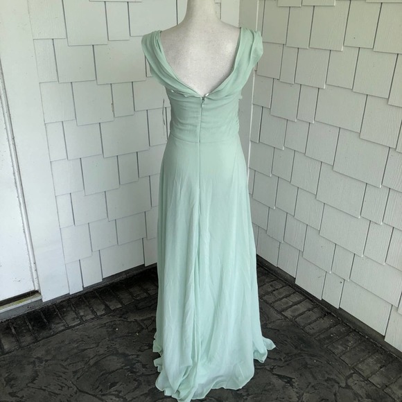 Sequin Hearts Women's Sage Green Off Shoulder Sleeve Chiffon Gown sz Jr's 1 - Picture 5 of 7